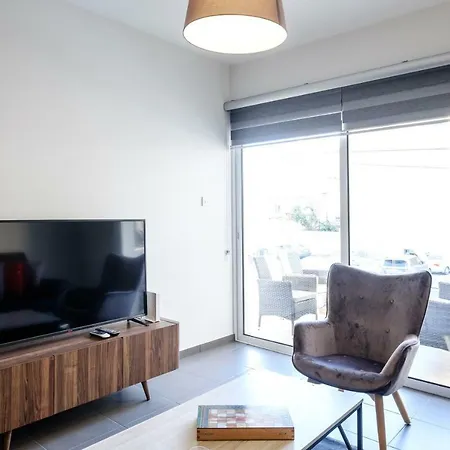 Book Me Now Central Flat * Larnaca