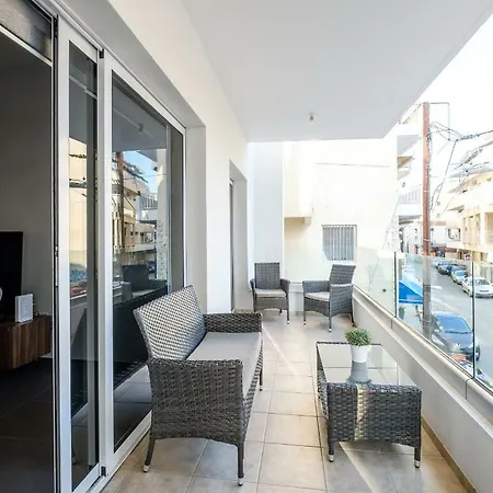 Book Me Now Central Flat Larnaka